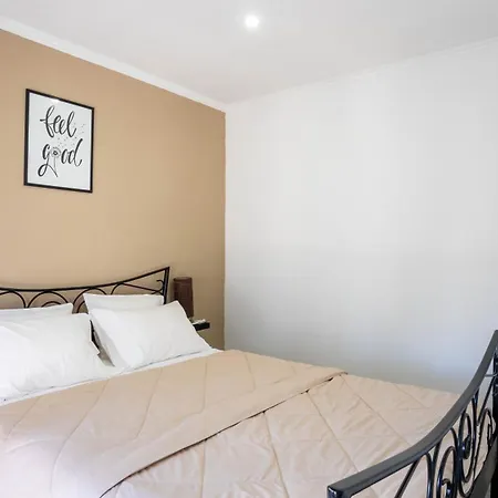 بيت للعطل Lazer